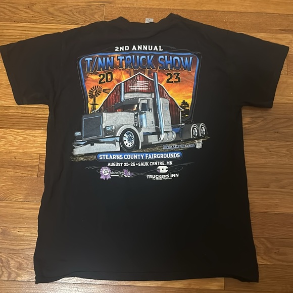 Gildan Black Tee - Picture 3 of 3